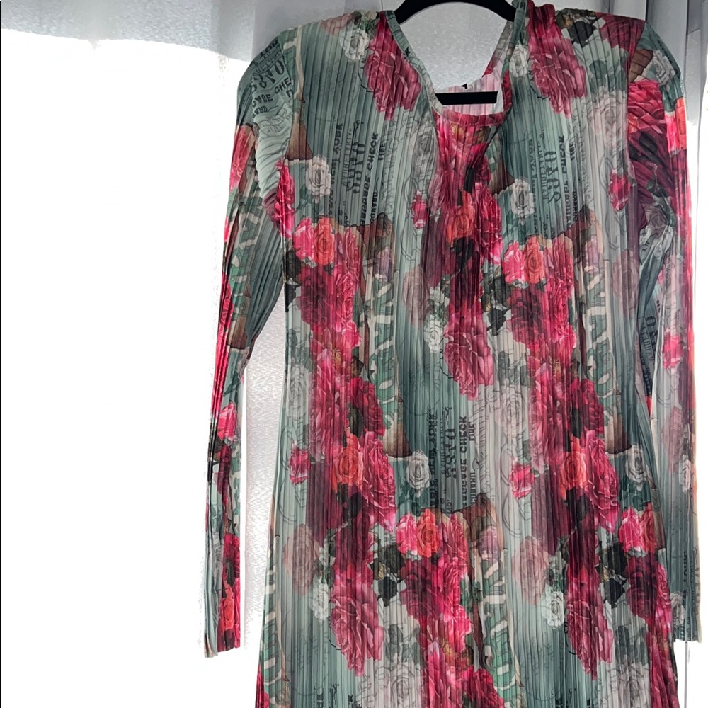PrettyLittleThing Floral Print Midi Dress - Green and Pink